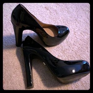 Pour La Victoire Black Patent Leather Pumps